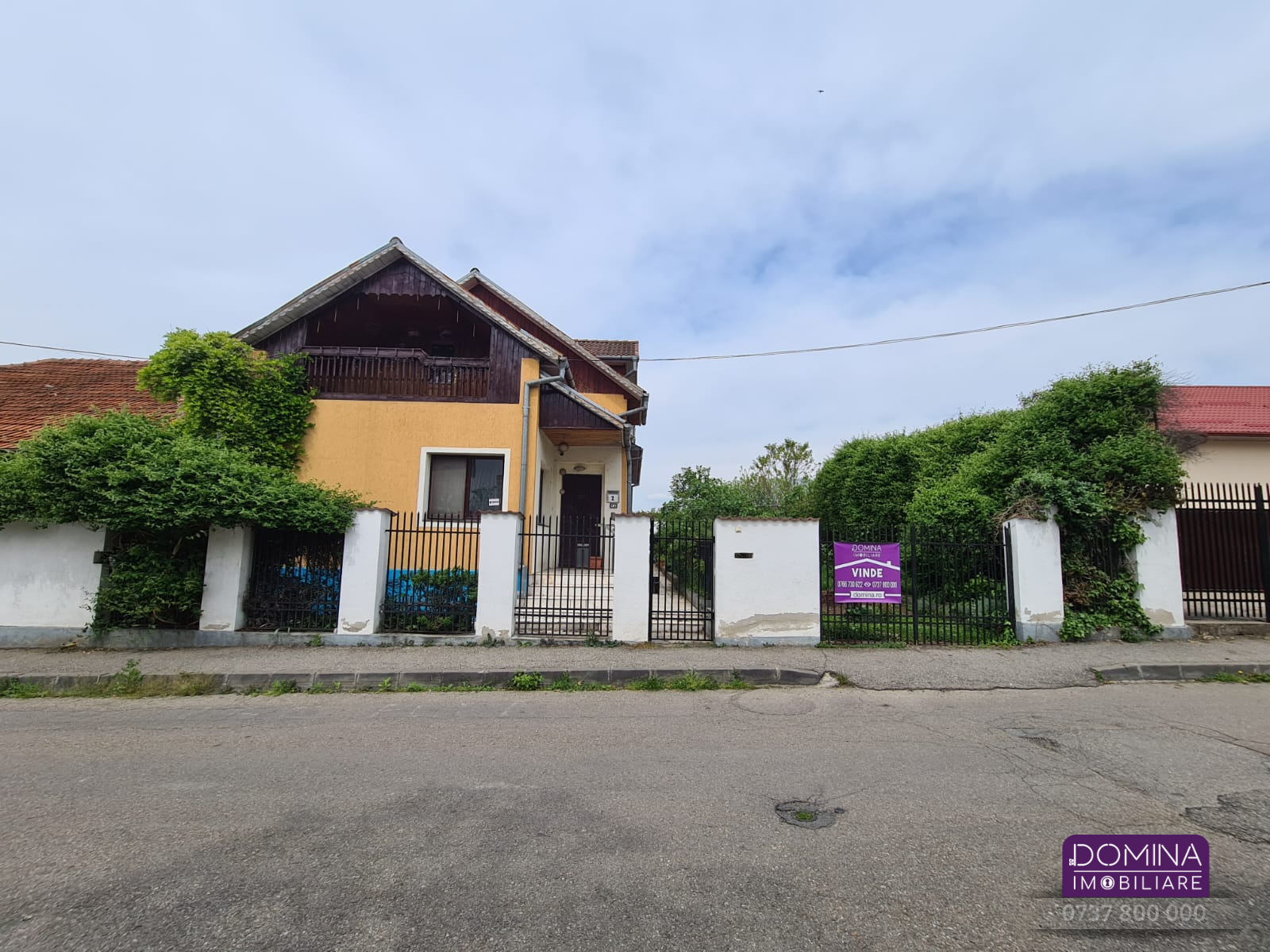 Vânzare casă cu regim de înălțime S+P+M, situată în Târgu Jiu, strada 8 Martie